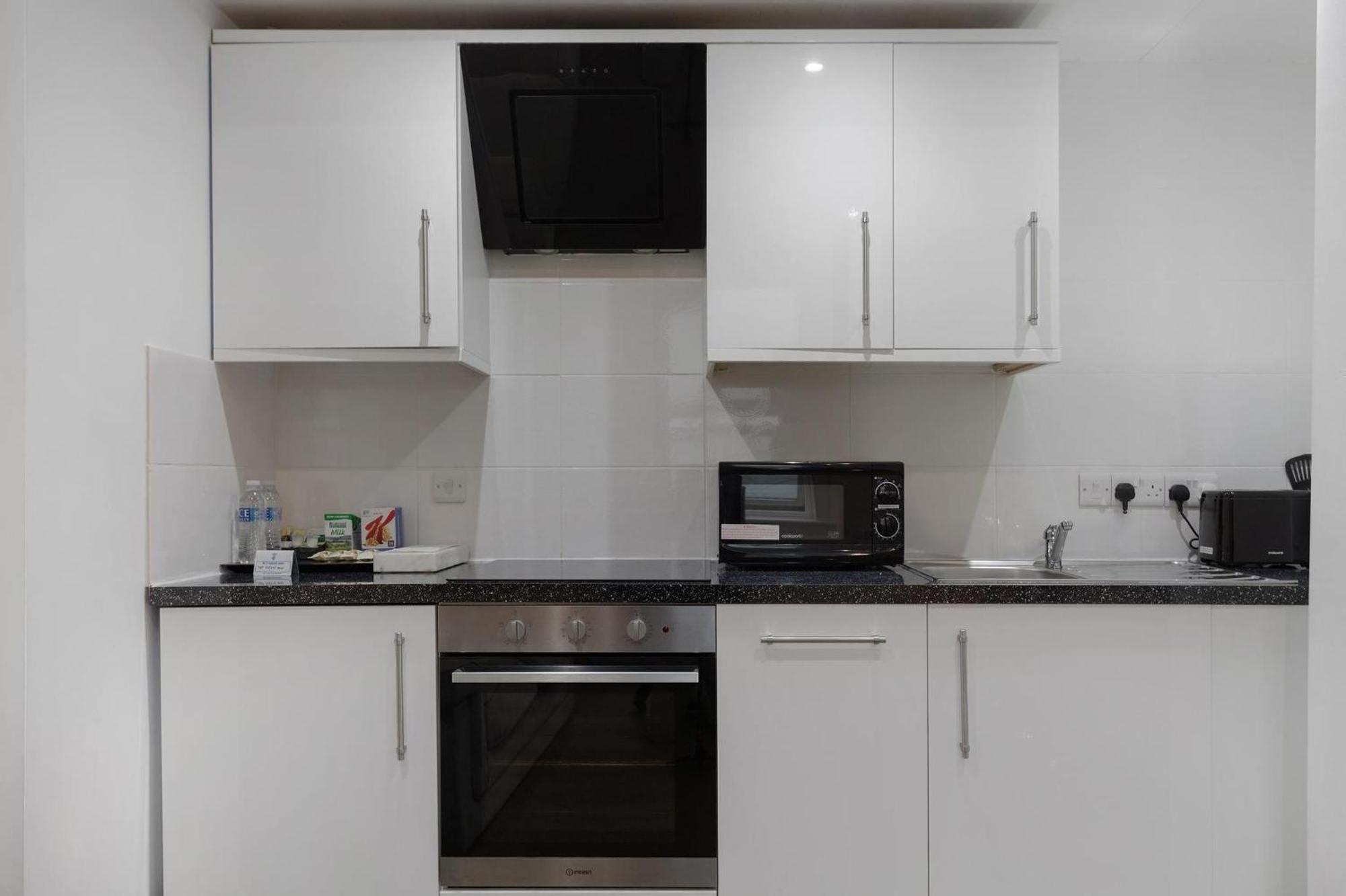 Central And Modern One Bedroom Flat Оксфорд Екстериор снимка